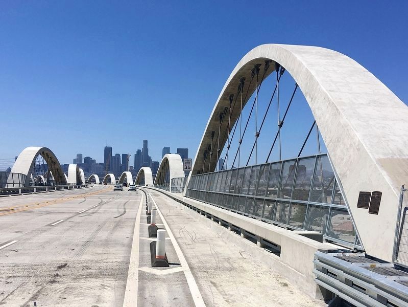 Sixth Street Viaduct and Marker image. Click for full size.