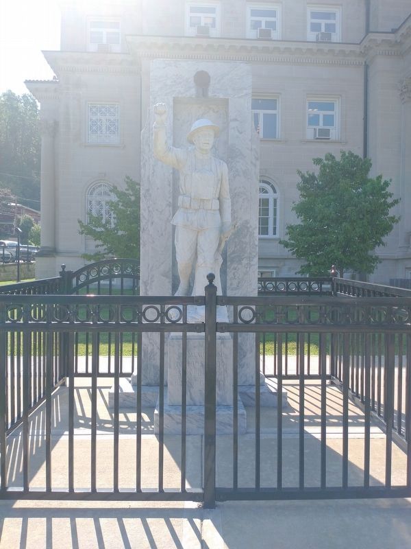 Boone County World War Memorial image. Click for full size.