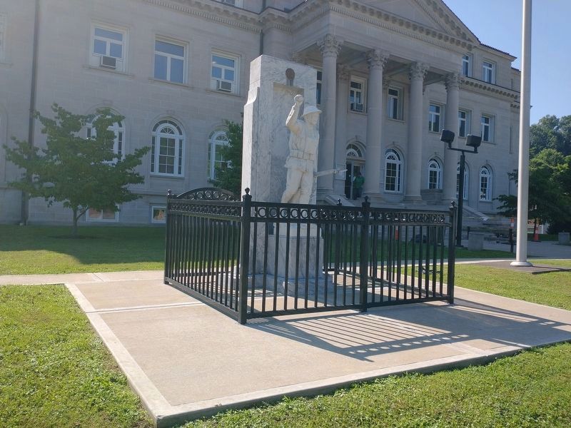 Boone County World War Memorial image. Click for full size.