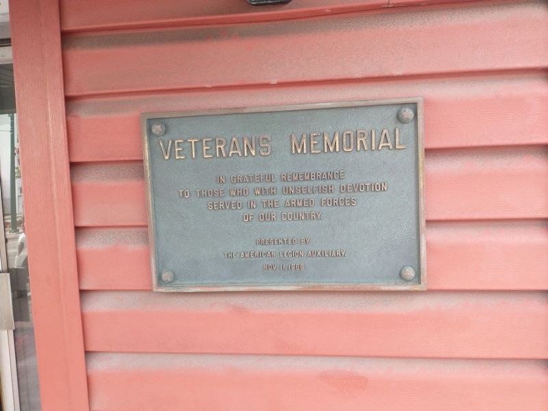 Veterans Memorial image. Click for full size.
