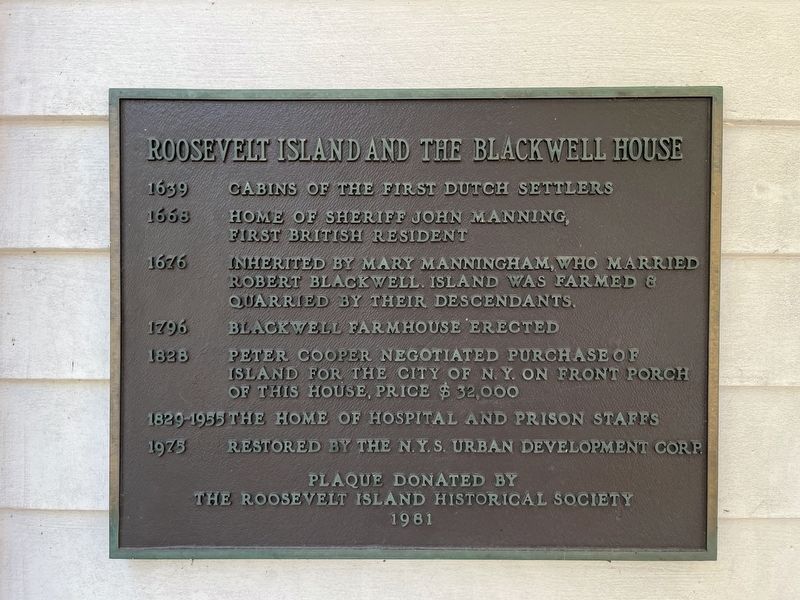 Roosevelt Island and the Blackwell House Marker image. Click for full size.