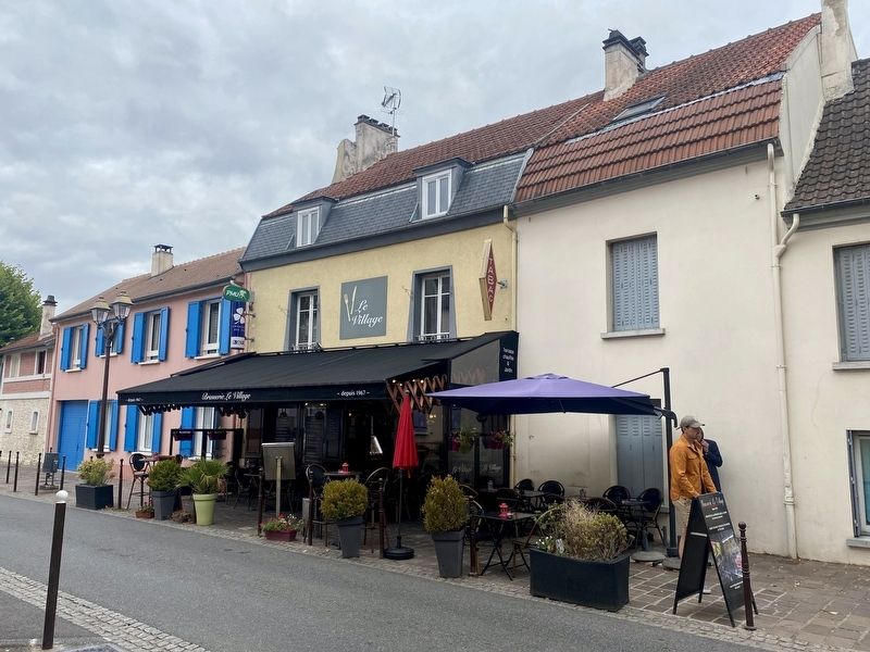 Brasserie «Le Village». Click for full size. Brasserie «Le Village» image. Click for full size.