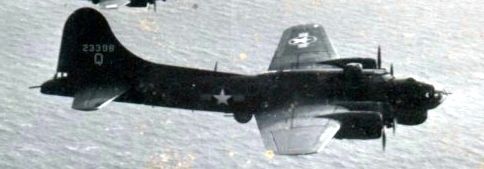 H2S equipped B-17F-DL 42-3398 of 813th BS, 482nd BG (PFF), 1943 image. Click for full size.
