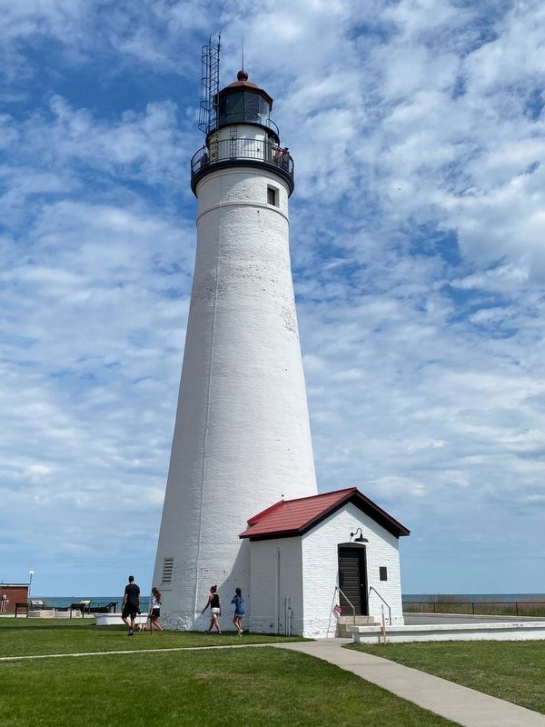 U.S. Coast Guard Marker image. Click for full size.