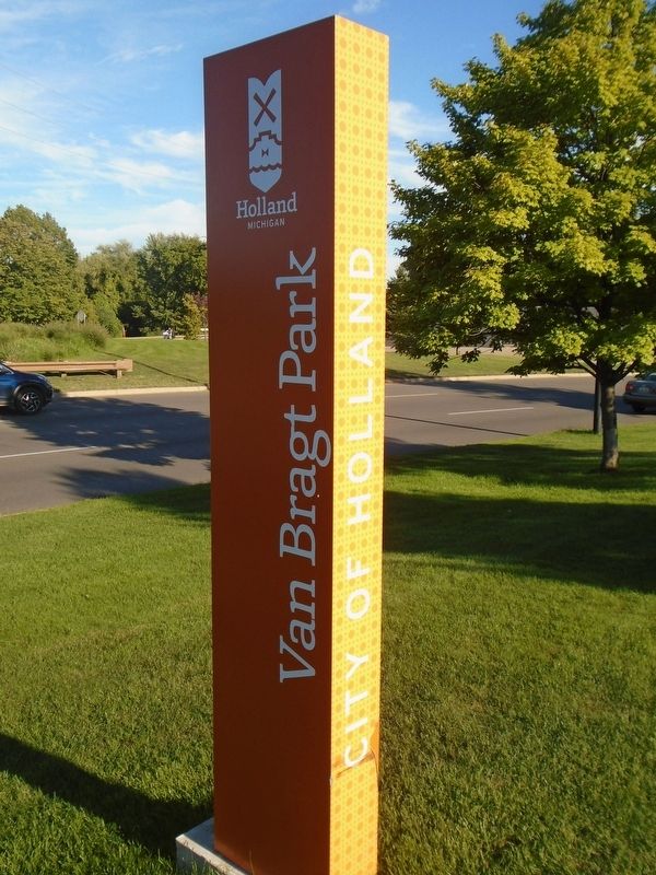 Van Bragt Park Sign image. Click for full size.