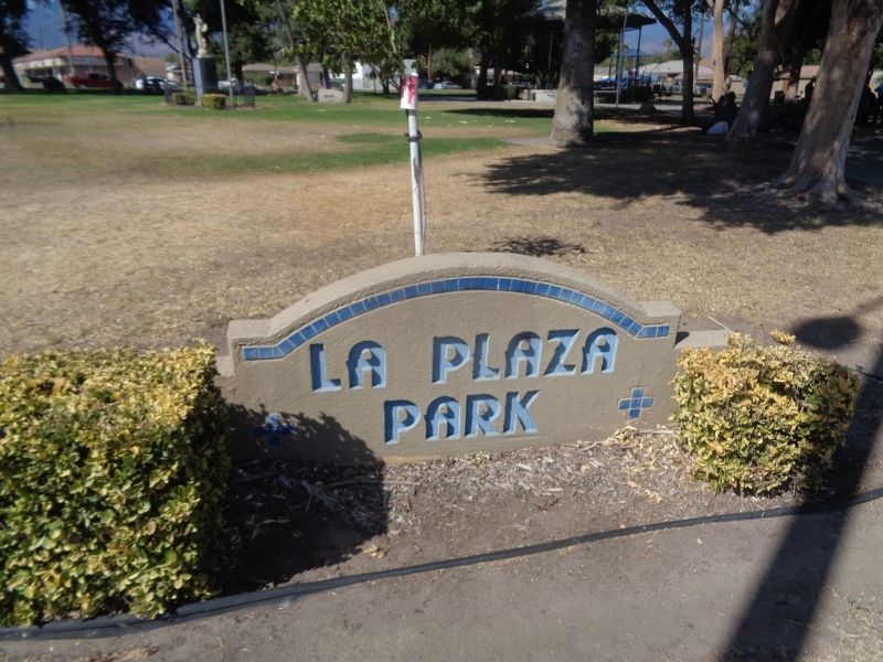 La Plaza Park sign image. Click for full size.