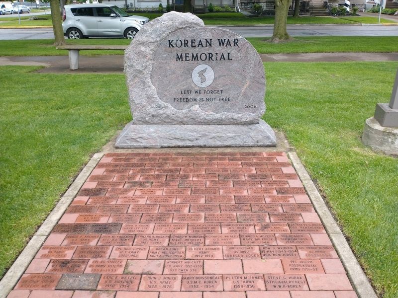 Erie County Korean War Memorial image. Click for full size.