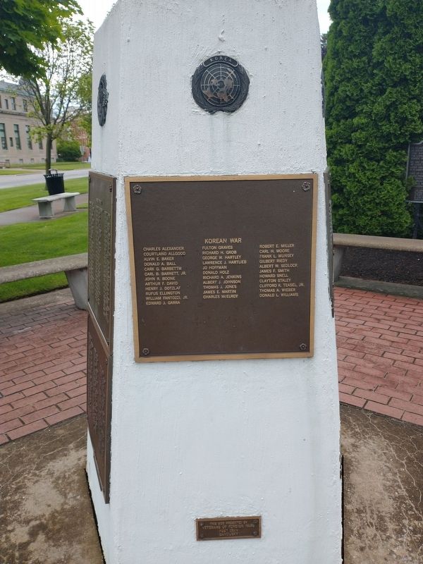 Erie County Veterans Memorial image. Click for full size.
