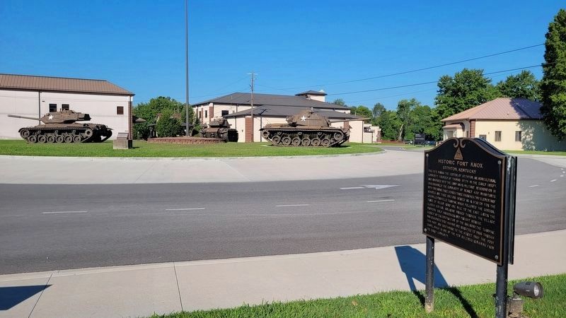 The Stithton, Kentucky Marker at the roundabout looking west image. Click for full size.