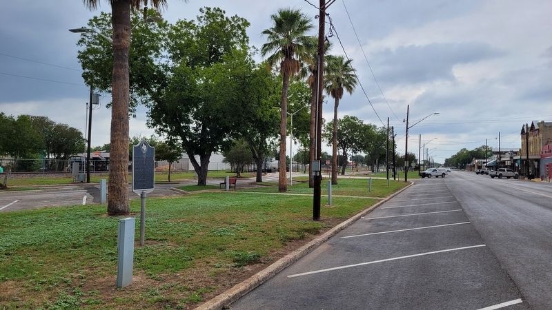 The view of the City of Luling Marker from the street image. Click for full size.