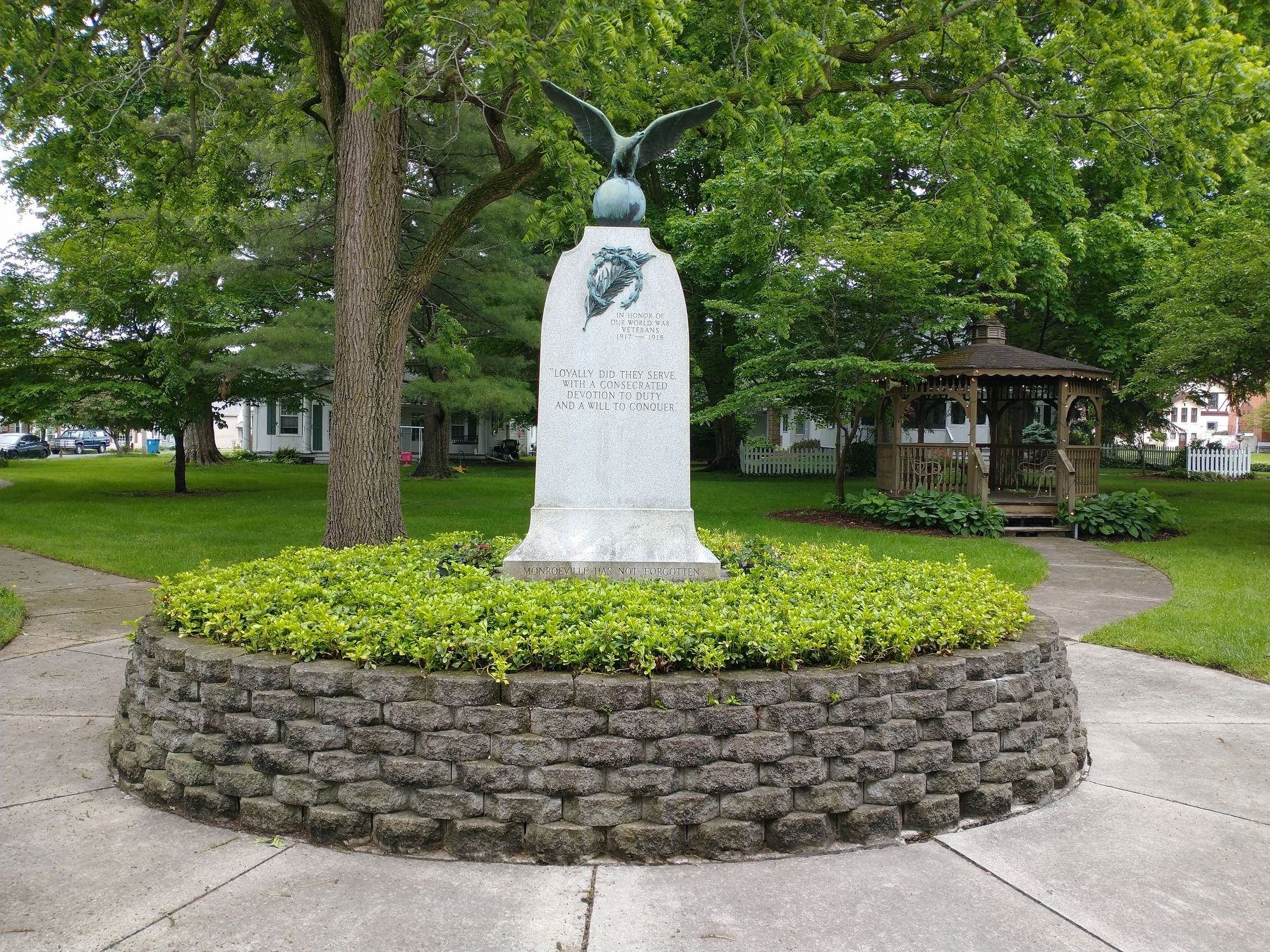 Monroeville World War Memorial image. Click for full size.