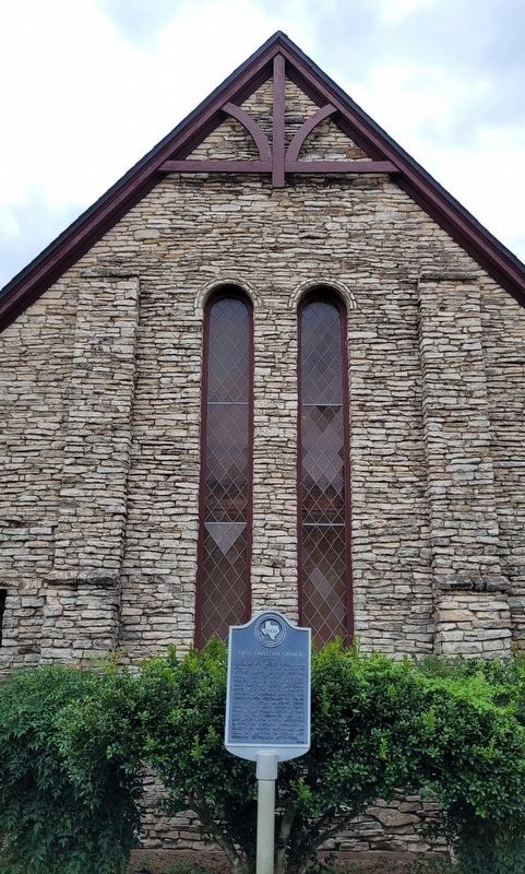 The First Christian Church of Luling and Marker image. Click for full size.