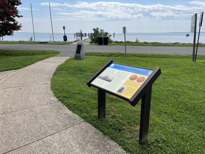 The <i>Black Diamond</i> Incident Marker image. Click for full size.