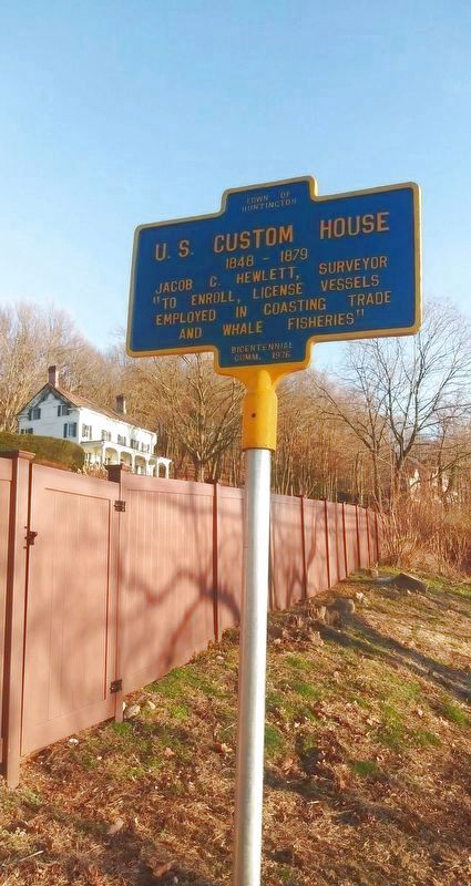 U.S. Custom House Marker image. Click for full size.