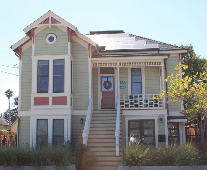 Notley House image. Click for full size.