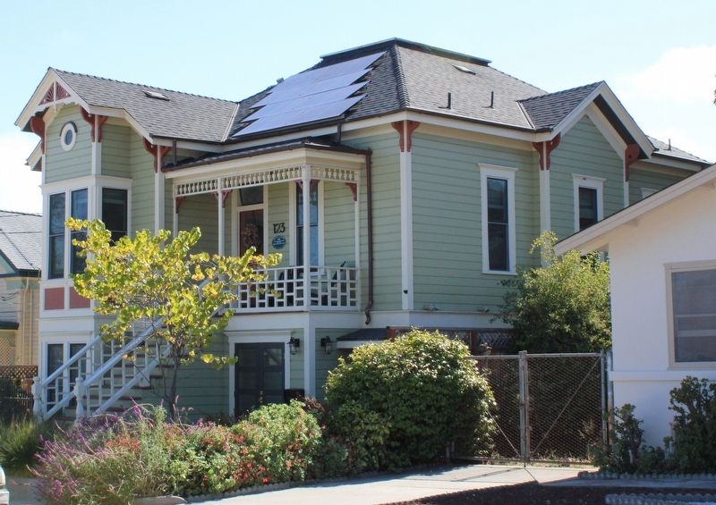 Notley House image. Click for full size.