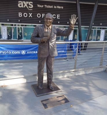 Bob Miller Statue and Marker image. Click for full size.