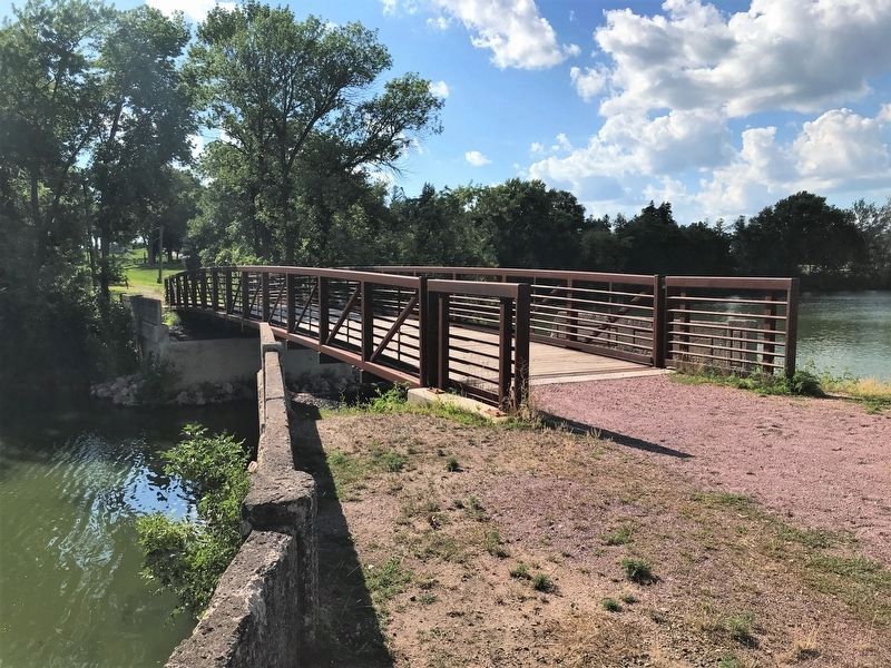 Pioneer Drive Bridge. Click for full size. Pioneer Drive Bridge image. Click for full size.