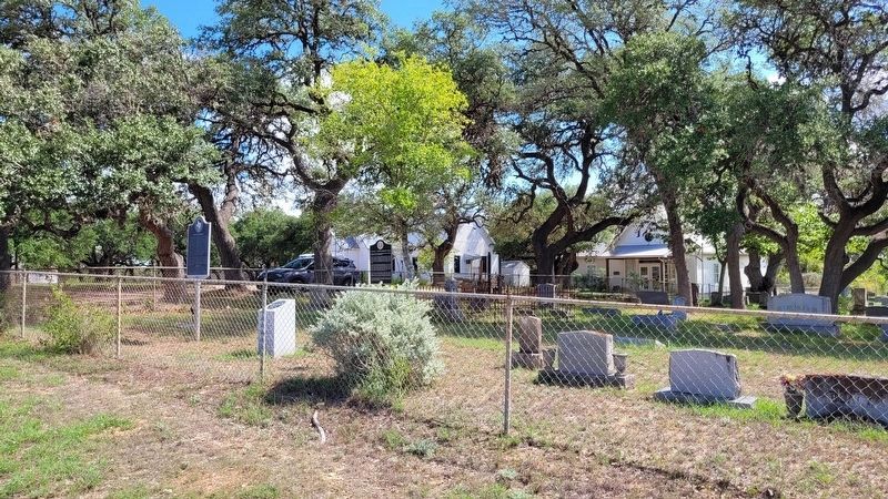 The view of the William B. Travis Heritage Trail Marker in the Driftwood Cemetery image. Click for full size.