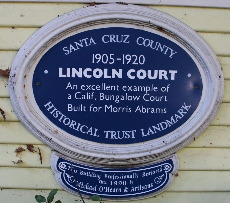 Lincoln Court Marker image. Click for full size.