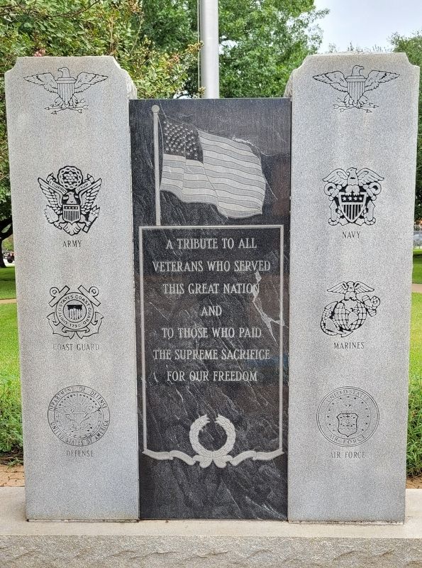 Lexington Veterans Memorial image. Click for full size.