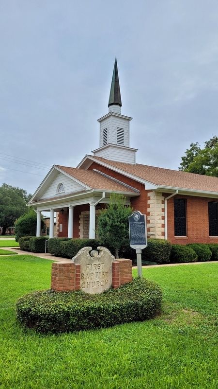 The First Baptist Church of Lexington and Marker image. Click for full size.