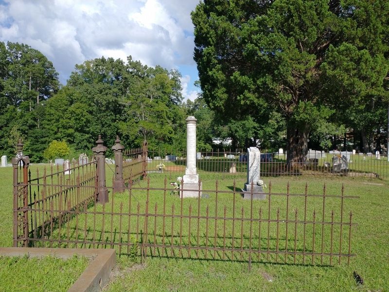 Gravesite of Malachi Cummings, "The Father of Fulton". image. Click for full size.
