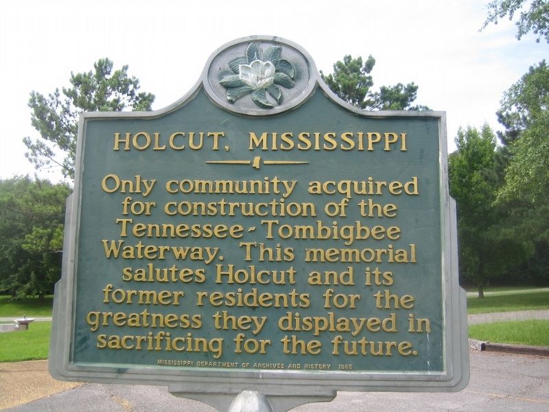 Holcut, Mississippi Marker image. Click for full size.