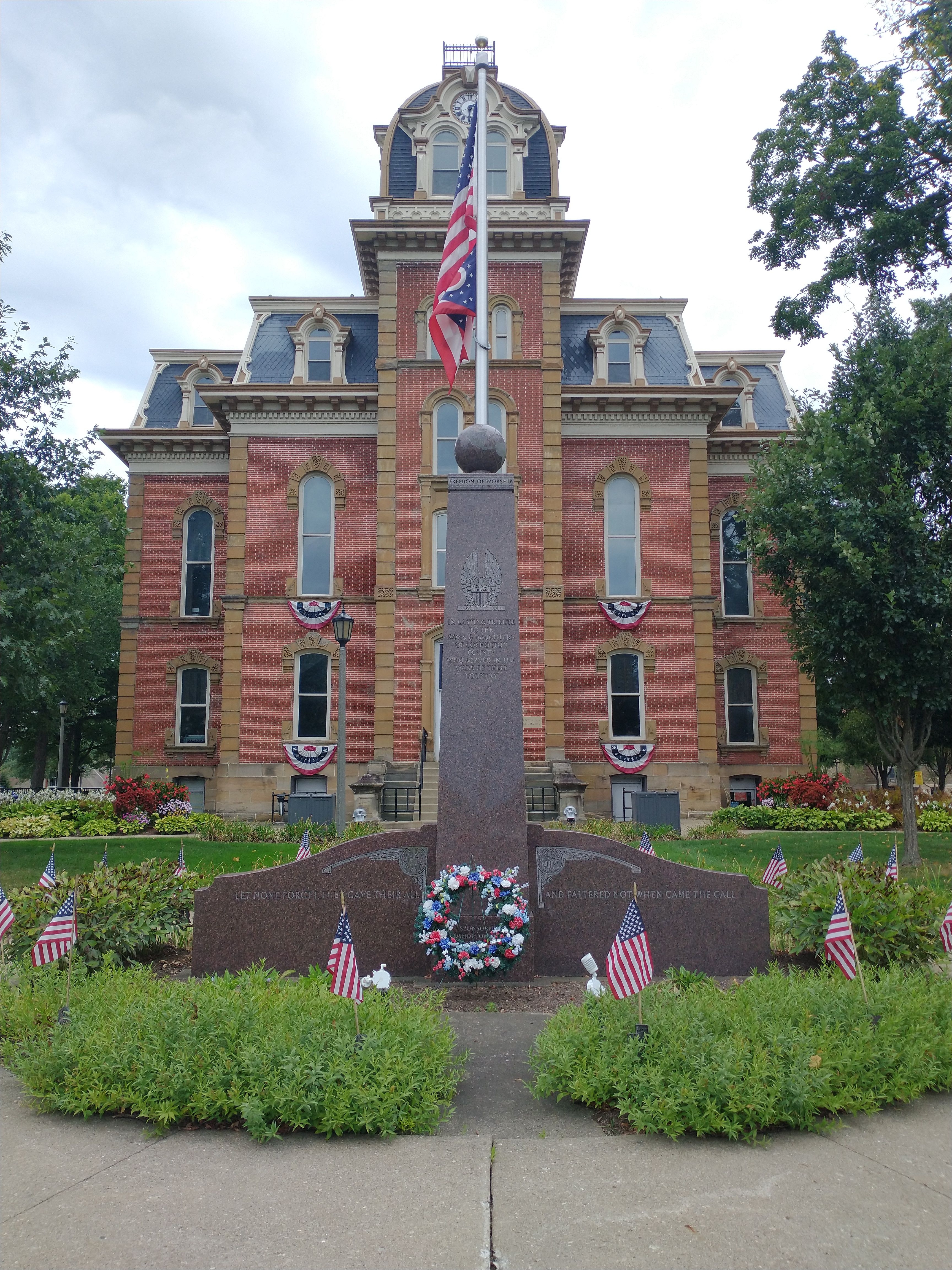 Coshocton County War Memorial