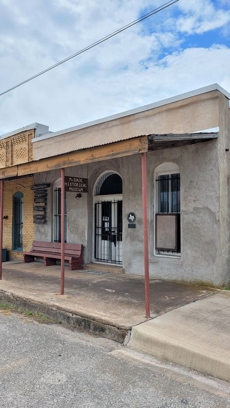 The Rock Front Saloon and Marker image. Click for full size.