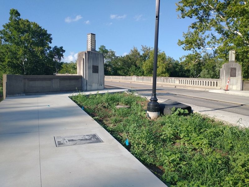 War Mothers Memorial Bridge Marker. Click for full size. War Mothers Memorial Bridge Marker image. Click for full size.