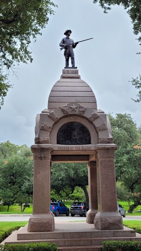 Alamo Monument image. Click for full size.