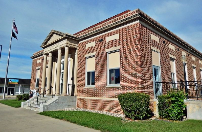 Grafton Post Office (<i>southwest elevation</i>) image. Click for full size.