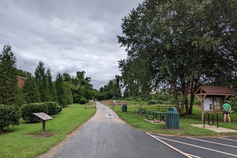 The Dick & Willie Passage: Virignia Ave Trailhead image. Click for full size.