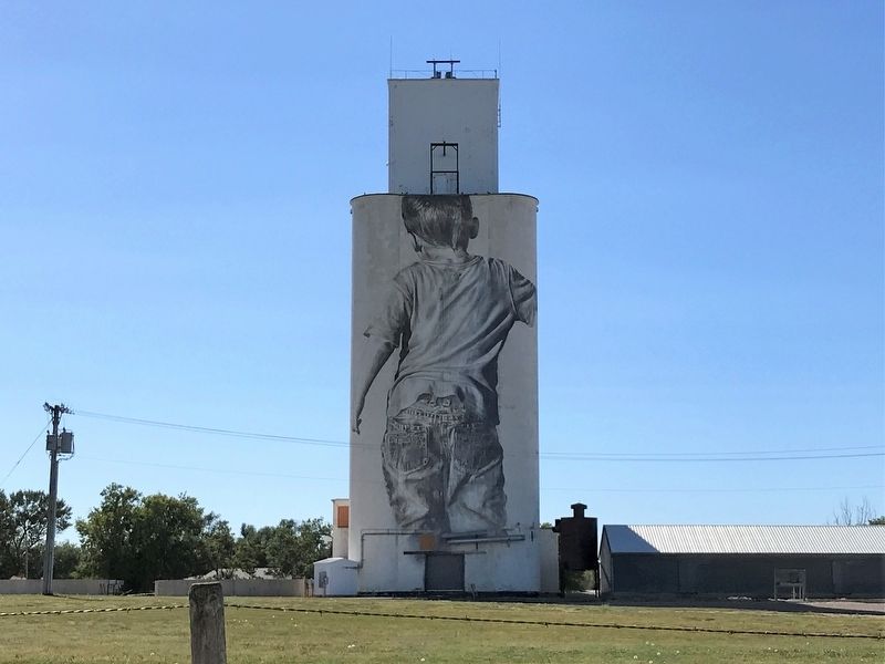 The Faulkton Elevator Mural (east side) image. Click for full size.