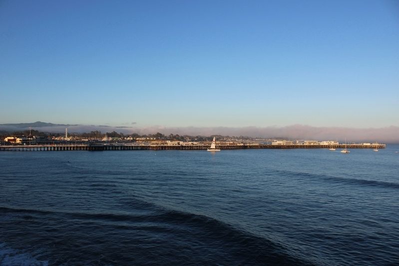 Santa Cruz Municipal Wharf image. Click for full size.