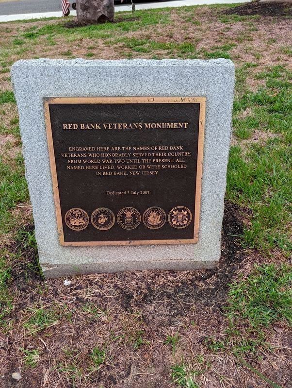 Red Bank Veterans Monument image. Click for full size.