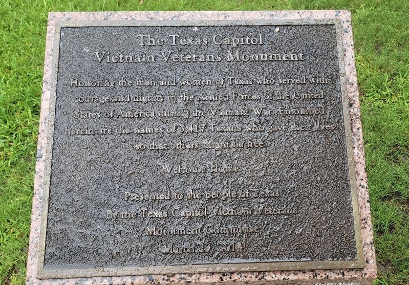 The Texas Capitol Vietnam Veterans Monument image. Click for full size.