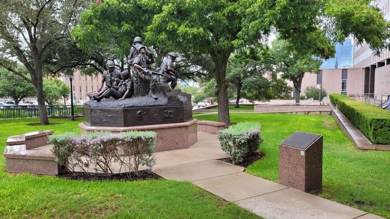 The Texas Capitol Vietnam Veterans Monument image. Click for full size.