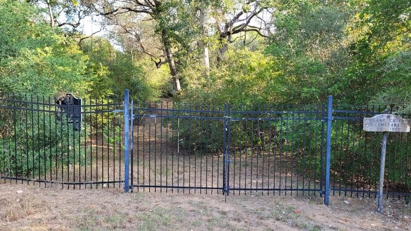 The view of the entrance to the Clear Creek Cemetery image. Click for full size.