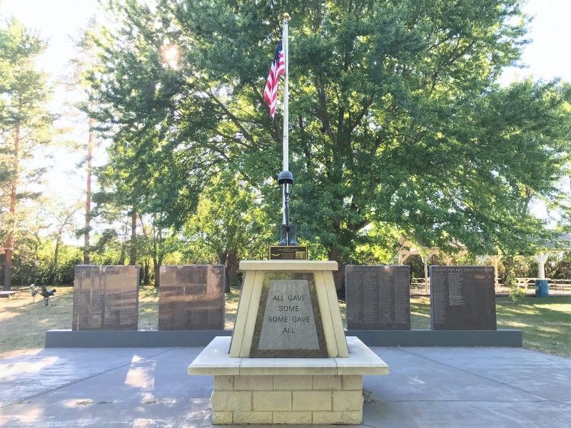 Willow Lake Veterans Memorial image. Click for full size.
