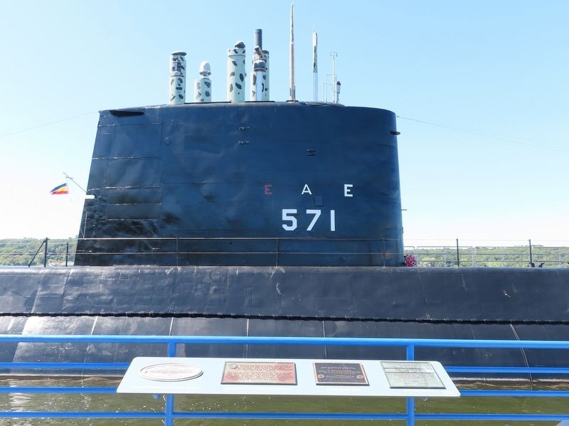 USS Nautilus (SSN571) Markers image. Click for full size.