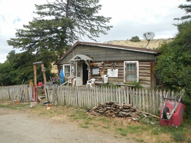 Henderson's Paint Shop image. Click for full size.