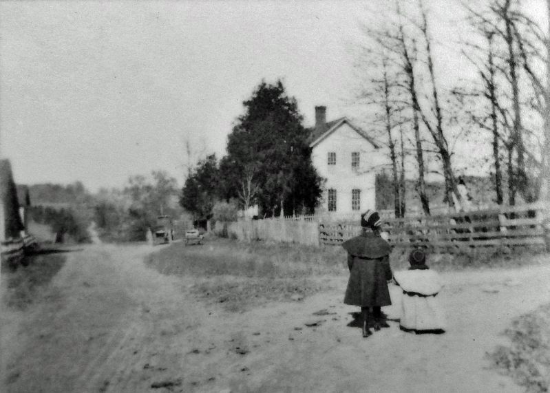 Marker detail: Two Children on Hankinson Road, 1905 image. Click for full size.
