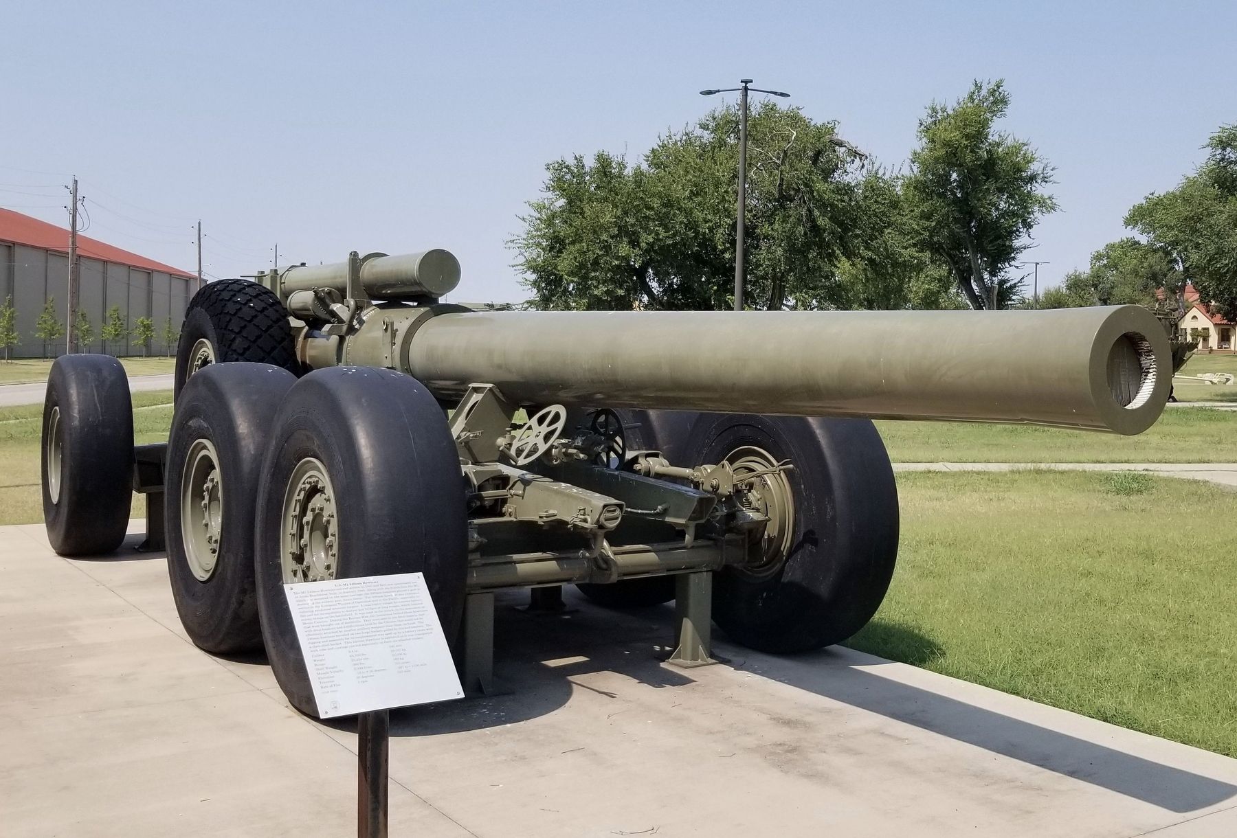 The U.S. M1 240mm Howitzer and Marker image. Click for full size.