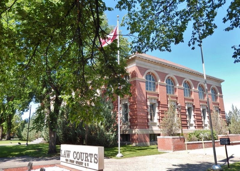 Medicine Hat Courthouse (<i>southeast elevation</i>) image. Click for full size.