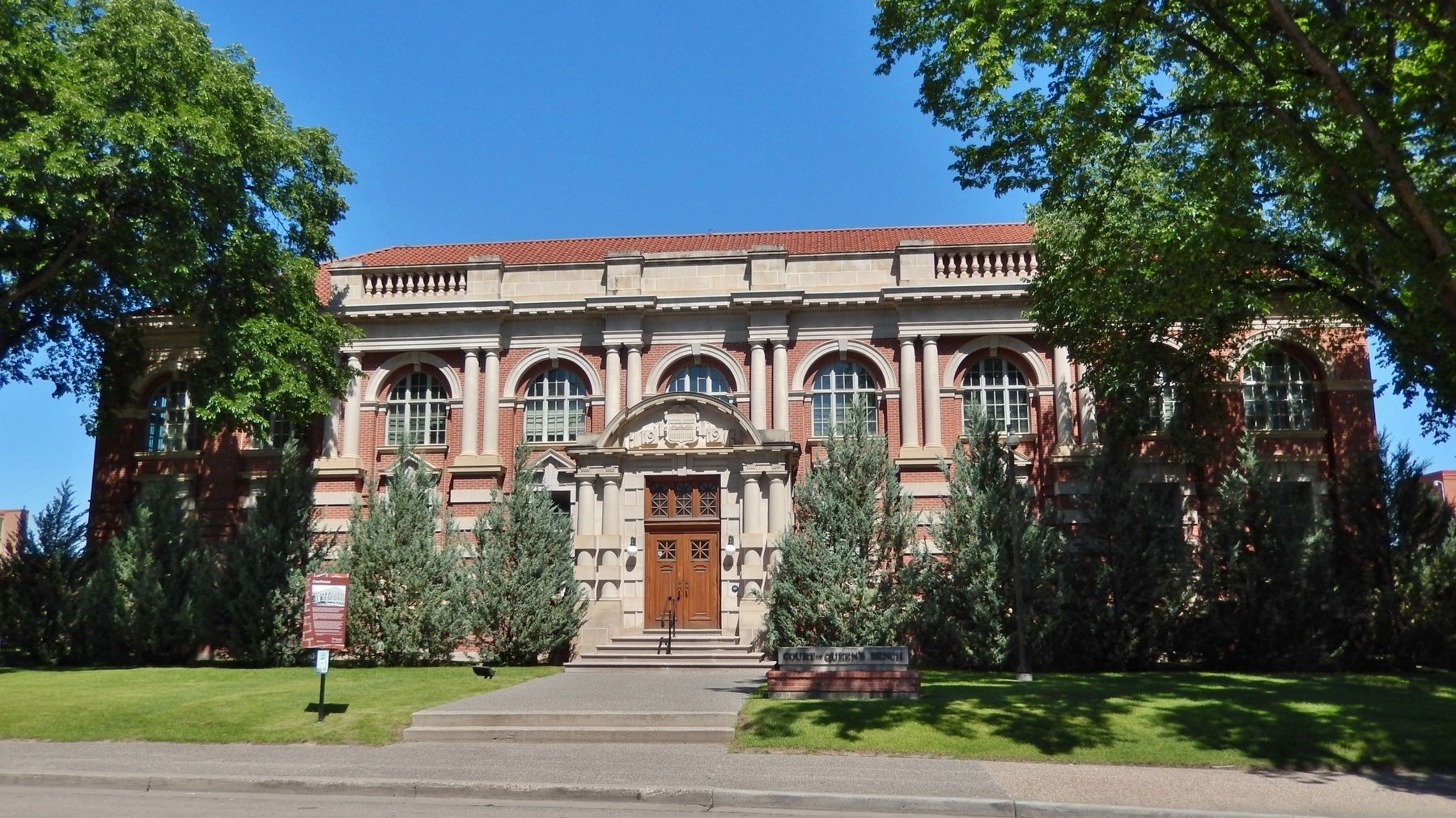 Medicine Hat Courthouse (<i>south/front elevation</i>). Click for full size. Medicine Hat Courthouse (<i>south/front elevation</i>) image. Click for full size.