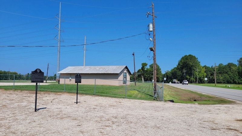 The view of the Trinity Valley Exposition Marker along the highway image. Click for full size.