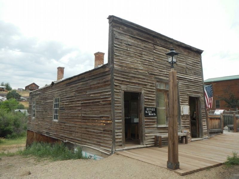 Hangman�s Building image. Click for full size.