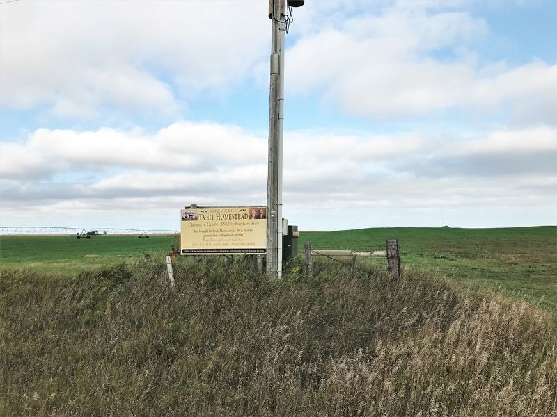 Tveit Homestead Marker, from the west image. Click for full size.